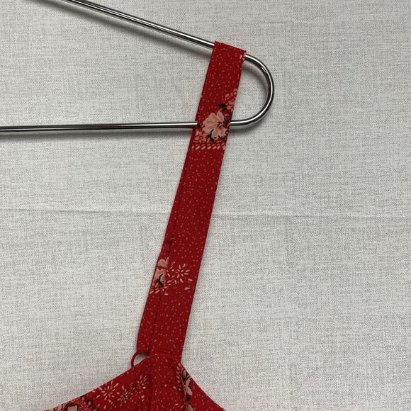 Torrid Red Paisley Print Tank With Buttons - Adjustable Shoulder Straps - Size 2 - Picture 4 of 11